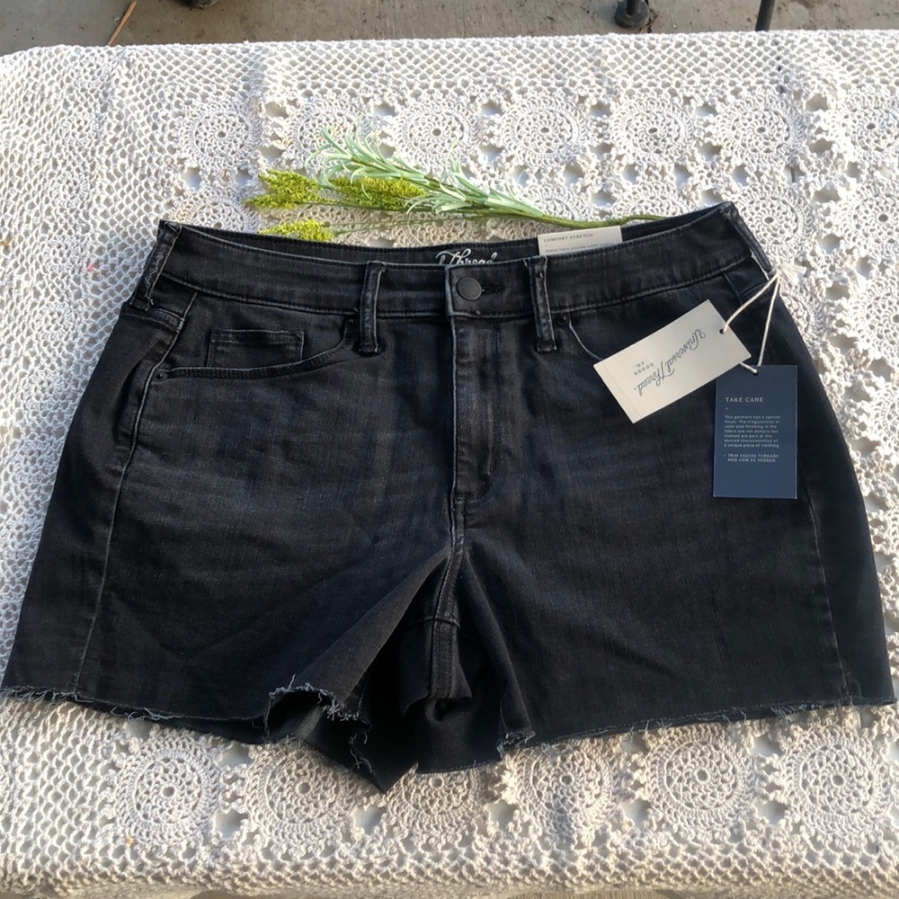 SALEUniversal Thread faded black wash midi shorts